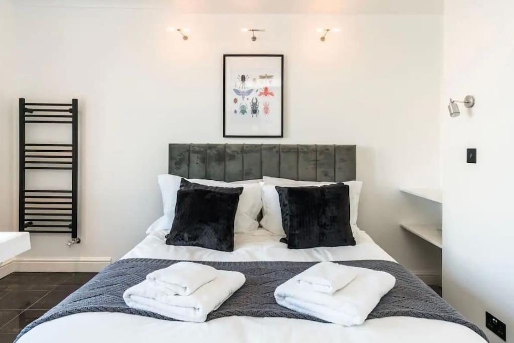 3 X Bedroom Riverside Flat With Hot Tub On Roof Terrace Londen Buitenkant foto