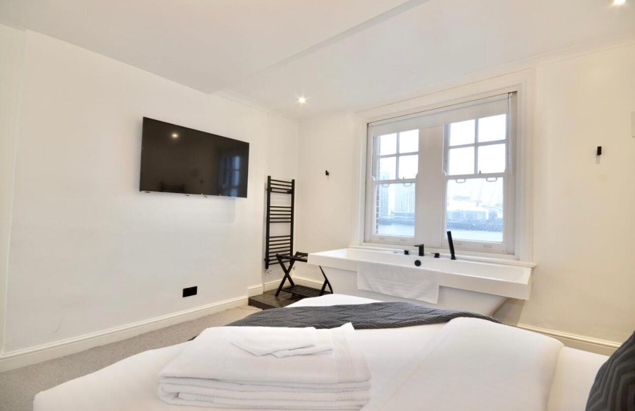3 X Bedroom Riverside Flat With Hot Tub On Roof Terrace Londen Buitenkant foto